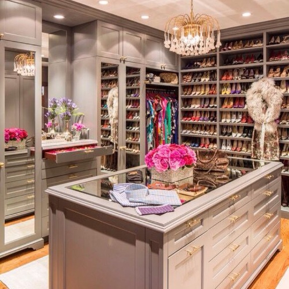 Meet your Posher - Picture 2 of 2